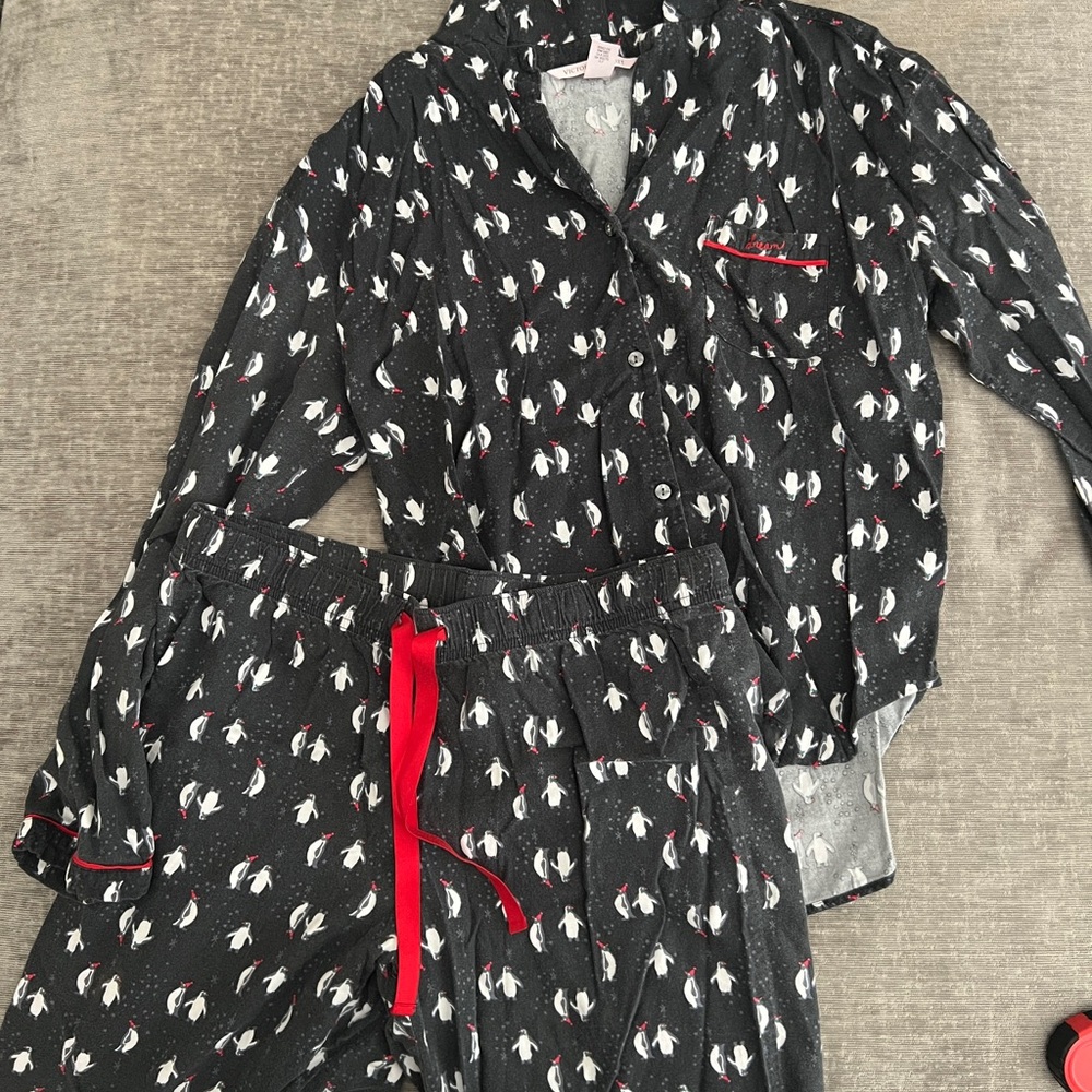 Victoria secret pajama set